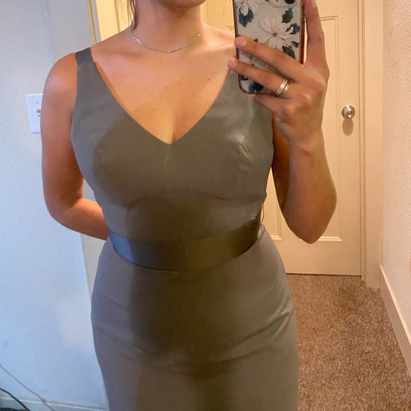 Vera Wang bridesmaids dress - Picture 2 of 5